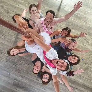 hens party group at Pol-arise Newcastle celebrating with fun pole dance and aerial class experience